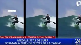 Medallistas peruanos brindan clases de surf en playas del sur