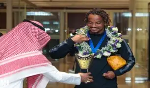 André Carrillo y compañeros del Al Hilal fueron recibidos como héroes en Arabia Saudita