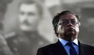 Piden declarar persona no grata a Gustavo Petro por comparar a la PNP con el régimen nazi