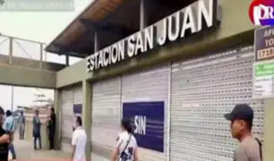 Metro de Lima: vagón se malogra y pasajeros caminan por rieles