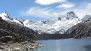 Estudio revela perdida de 49,9 % de glaciares y 3,9 % de vegetación en Perú en 37 años