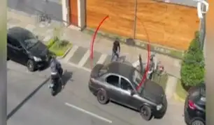 Miraflores: Delincuentes abren puertas de vehículo para asaltar a los pasajeros