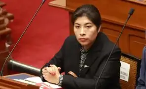 Betssy Chávez seguirá percibiendo sueldo si es suspendida de sus labores parlamentaria