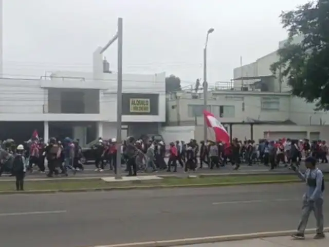 Segunda Toma de Lima: manifestantes se enfrentan a agentes de la Policía Nacional en Surco