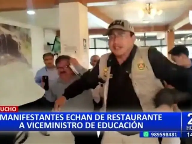 Ayacucho: Manifestantes abuchean y echan a viceministro de Salud de restaurante