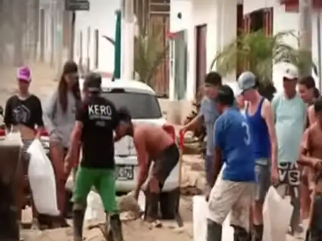 Punta Hermosa: voluntarios llegan para ayudar a limpiar calles y viviendas de familias afectadas