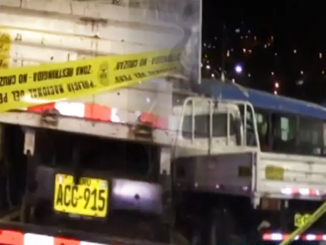 Conductor de camión muere tras despistarse en vía Pasamayito en Comas