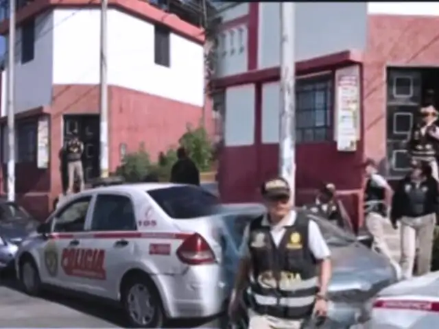 Allanan vivienda de Edwin Martínez en Arequipa: vecinos aseguran que legislador ya no viviría allí