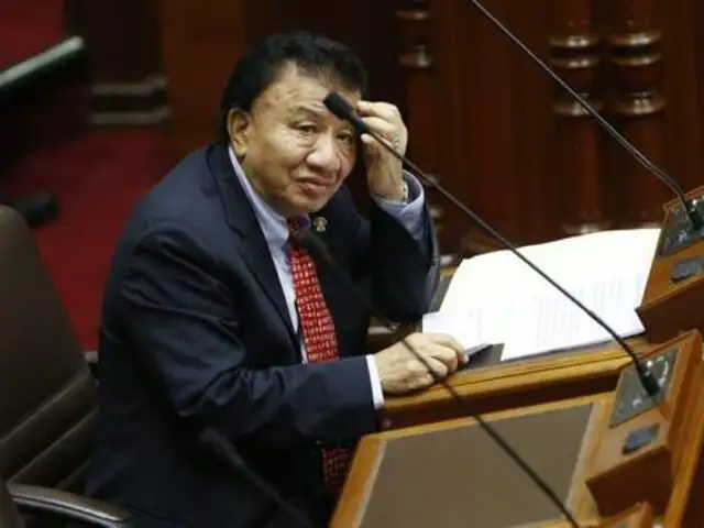 Enrique Wong: pleno lo suspende por 120 días por el presunto delito de tráfico de influencias