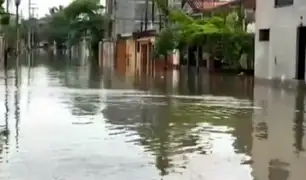 ¡Desesperación en Piura! A la espera de motobombas tras inundaciones de calles y casas