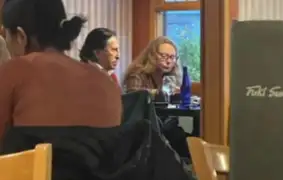 Alejandro Toledo es captado almorzando en un restaurante de California tras revocarse su detención