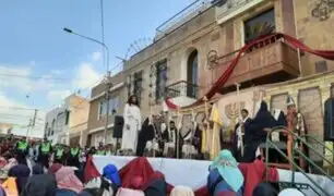 Con fervor religioso: escenificación del Vía Crucis en Paucarpata conmueve a los arequipeños