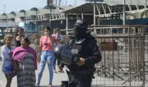 Al menos 12 muertos y decenas de heridos deja  enfrentamiento a tiros en cárcel de Ecuador