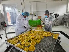 Producen hojuelas deshidratadas de naranjilla en almíbar para uso en pastelería fina