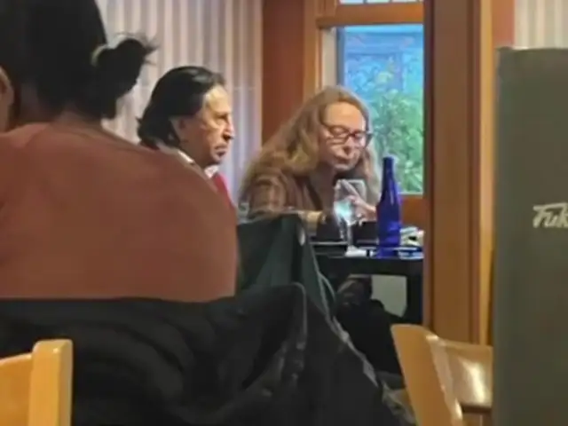 Alejandro Toledo es captado almorzando en un restaurante de California tras revocarse su detención