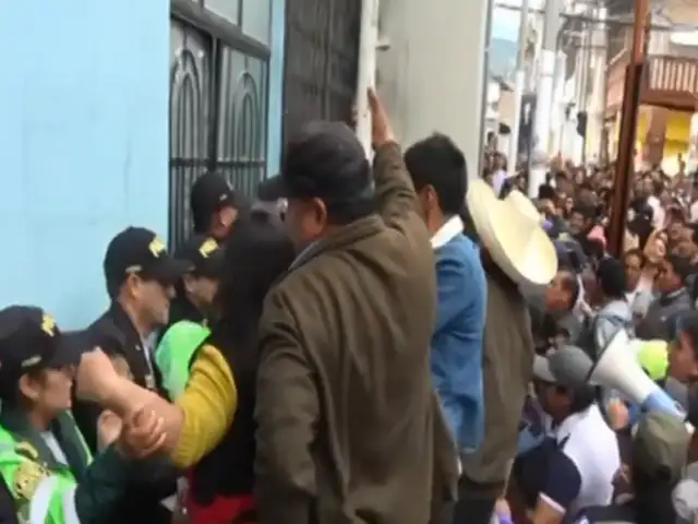 Cajamarca: manifestantes intentaron tomar subprefectura de Chota