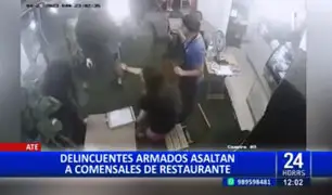 Ate: reportan violento robo en manada en restaurante