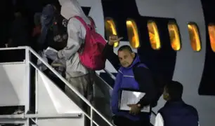 Primer vuelo humanitario con 115 migrantes partió desde Arica a Venezuela