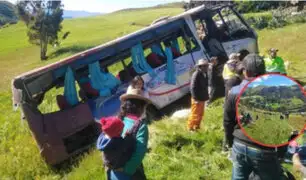 Al menos tres muertos y 31 heridos deja despiste y volcadura de ómnibus en La Libertad