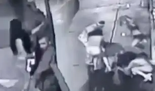 Aparecen nuevas imágenes de trabajadoras sexuales golpeando a ladrón en el Cercado de Lima