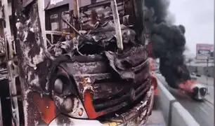 Bus público se incendia: conductor señaló que se trató de un cortocircuito