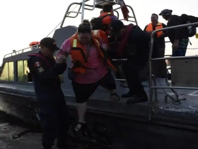 Callao: rescatan a 22 pasajeros tras hundimiento de embarcación en altamar