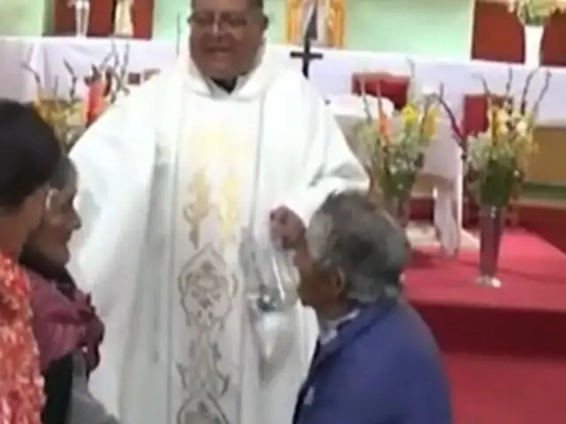 Abuelitos de 100 y 103 años se casan en "Fiestas de las Cruces de Mayo" en Junín