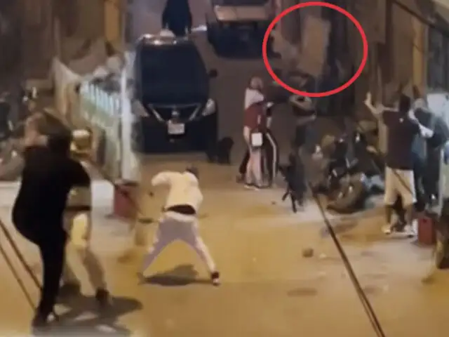 Callao: sujetos se lanzan botellas de vidrio, palos y maderas durante pelea en fiesta chicha