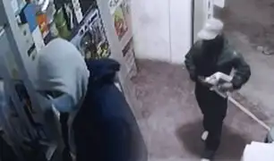 Así asaltaron dos hampones a la dueña de una tienda en Huaral