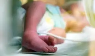 Puno: abandonan bebé de una semana de nacida en baño de terminal terrestre