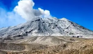 Alerta amarilla: volcán Ubinas registra un incremento en su actividad