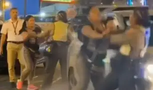 Ambulante extranjera agrede a mujer policía frente Terminal Terrestre de Plaza Norte