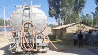Desplazan cisterna de 9 mil galones para dotar de agua potable a población desabastecida de Huancayo