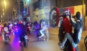 Piqueros en motos lineales toman avenida Tomas Marsano y San Juan