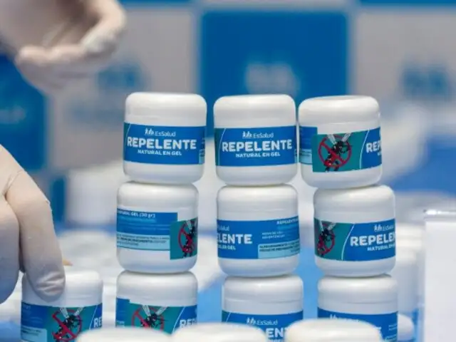 Farmacia de hospital Rebagliati elaboró más de 25 mil repelentes para luchar contra el dengue
