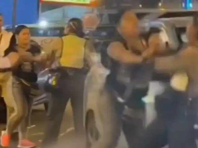 Ambulante extranjera agrede a mujer policía frente Terminal Terrestre de Plaza Norte