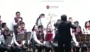 Jóvenes con discapacidad intelectual demuestran su talento musical en la UNSA, Arequipa