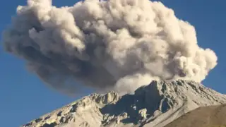 Moquegua: alerta máxima por fuertes explosiones en volcán Ubinas
