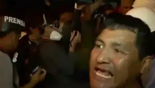 Toma de Lima: manifestante amenaza con palo a periodista de Panamericana Televisión