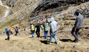 Áncash: tras arduas labores rescatan turista británico que se accidentó en nevado Huarapasca