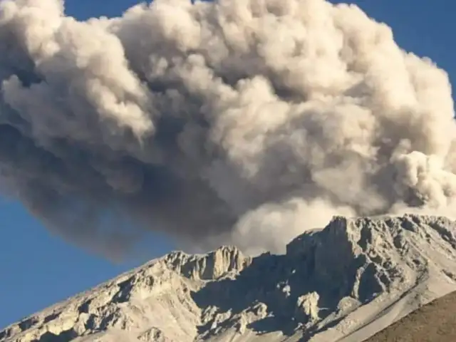 Moquegua: alerta máxima por fuertes explosiones en volcán Ubinas