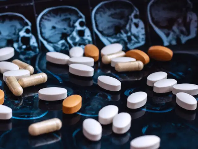 Contra el Alzheimer: FDA otorga aprobación para el primer fármaco que desacelera la enfermedad