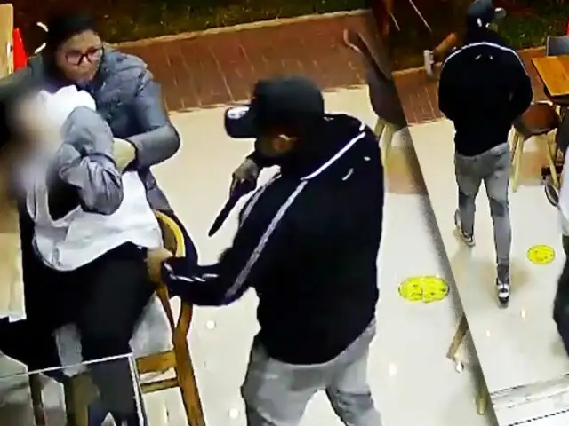 Delincuentes asaltan a una madre con su hijo y trabajadores de una heladería en Los Olivos