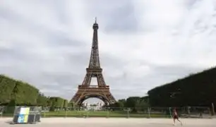 Francia: mexicana denuncia que fue violada por cinco hombres cerca de la Torre Eiffel