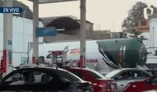 Desabastecimiento de GLP: camiones llegan a grifos de La Victoria para suministrar combustible