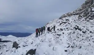 Fueron internados en una clínica local: rescatan turistas que sufrieron accidente en nevado de Áncash