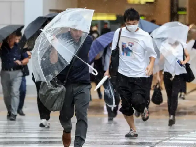 Japón: tifón paraliza transporte y obliga evacuación de 180 mil personas