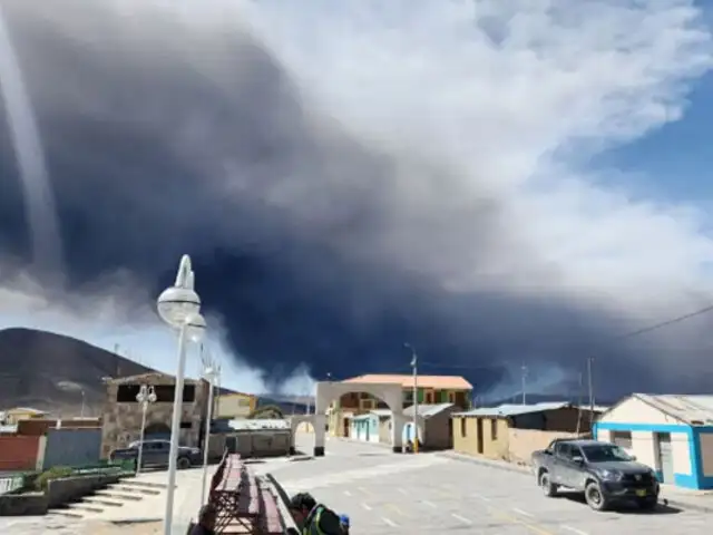 Arequipa: alcalde pide equipos de protección para pobladores tras caída de cenizas del volcán Ubinas