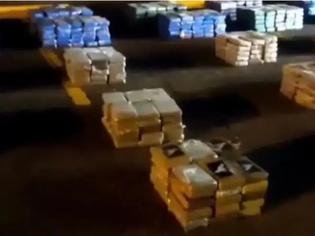 Fiscalía panameña decomisa 890 paquetes de droga en contenedores procedentes de Perú