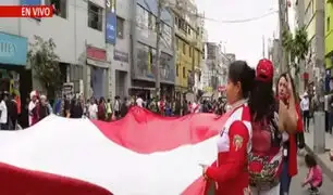 Perú vs Paraguay: comerciantes de Gamarra realizan banderazo previo al partido